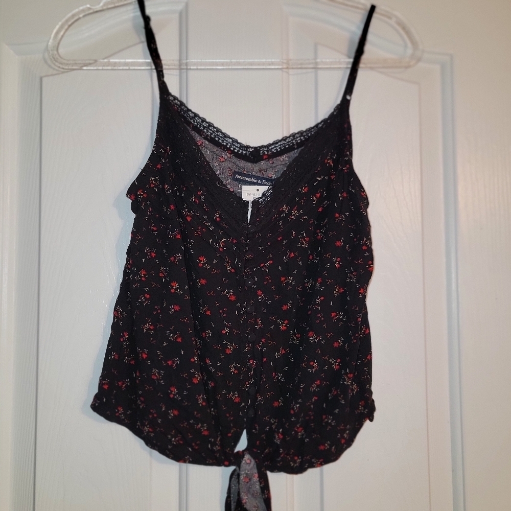 Abercrombie & Fitch Black and Red Floral Camisole